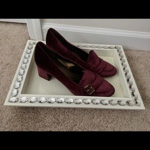 Bandolino burgundy high heel loafers